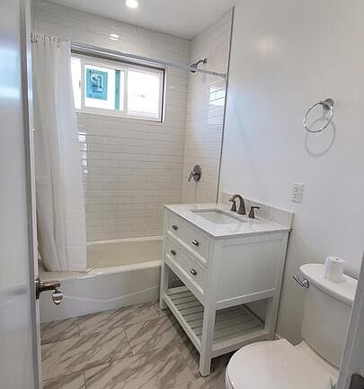 5th image of 3808 S Bronson Ave #5