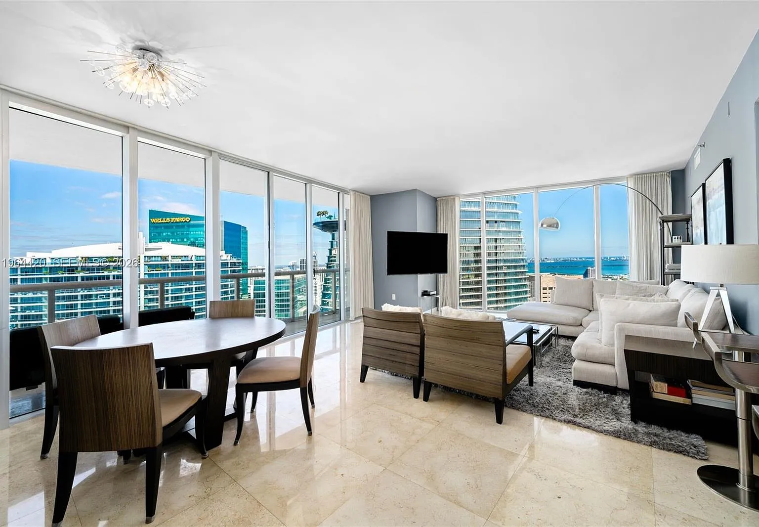 Iconbrickell Condo No 1 — Photo 1