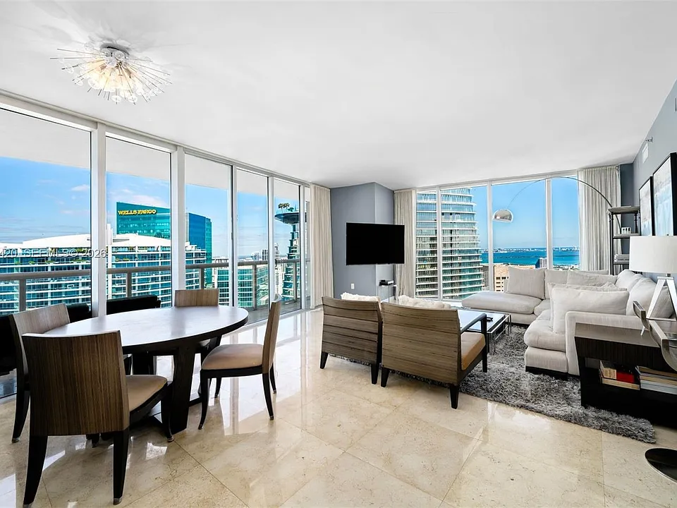 465 Brickell Ave #5302