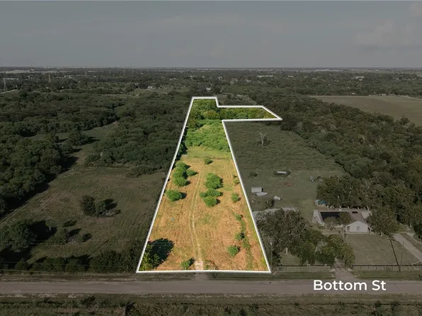 2777 Bottom Rd, Victoria, TX 77905