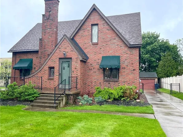 225 S Shore Blvd, Buffalo, NY 14218