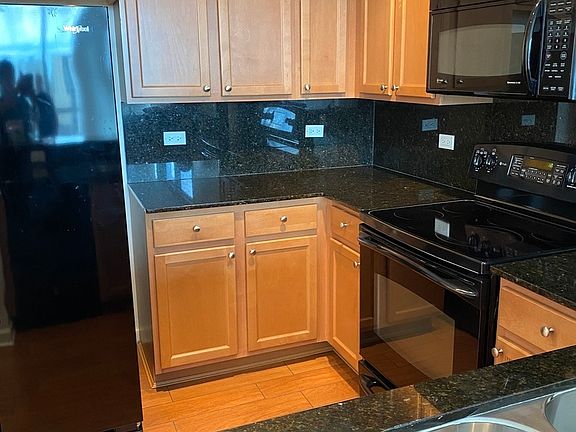 3rd image of 1841 S Calumet Ave APT 1208