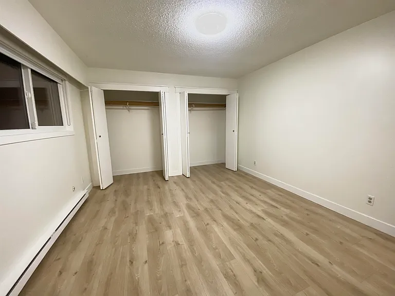 832 Habgood St — Photo 15