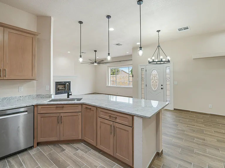 2641 Bearcat Dr — Photo 16