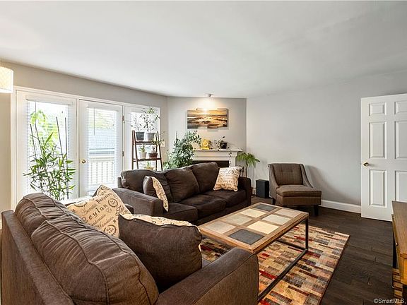 4th image of 73 Cedarcrest Ct #73