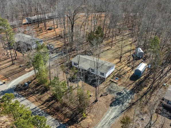 6636 Woodlawn Dr, Oxford, NC 27565
