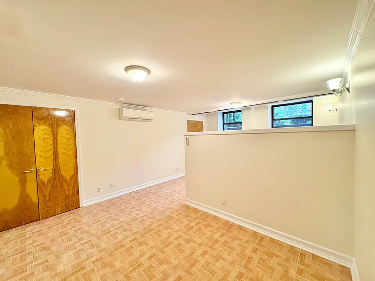 36-40 Bowne St #1B — Photo 4