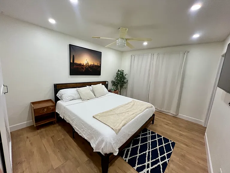 7301 E Almeria Rd — Photo 27