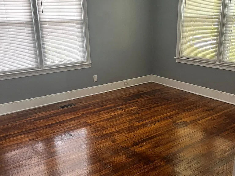 2928 English Ave — Photo 1