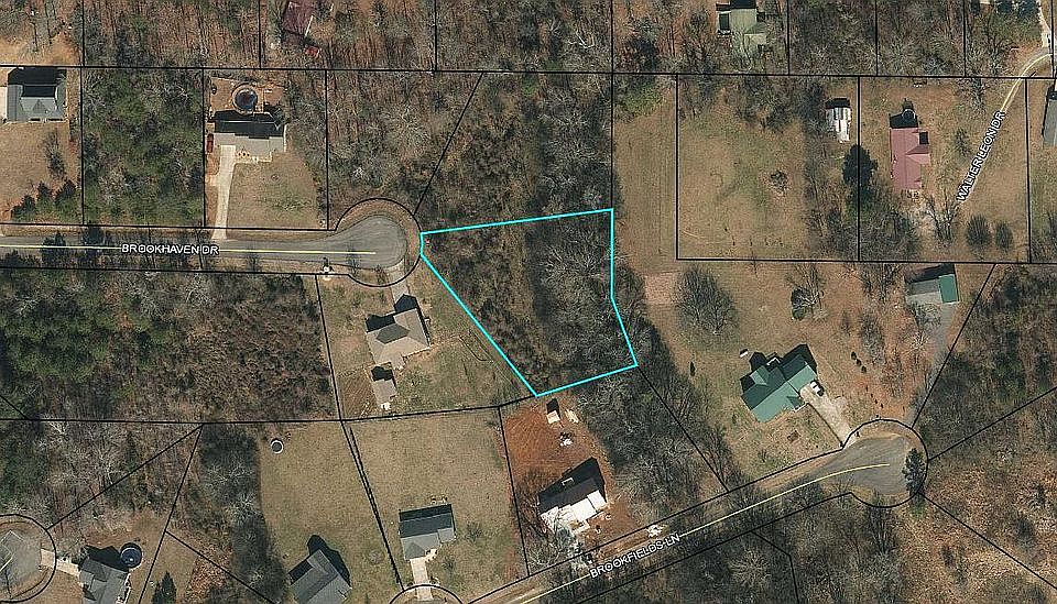1st image of 39 Brookhaven Dr