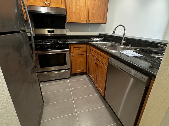 5th image of 1628 S Bundy Dr APT 106