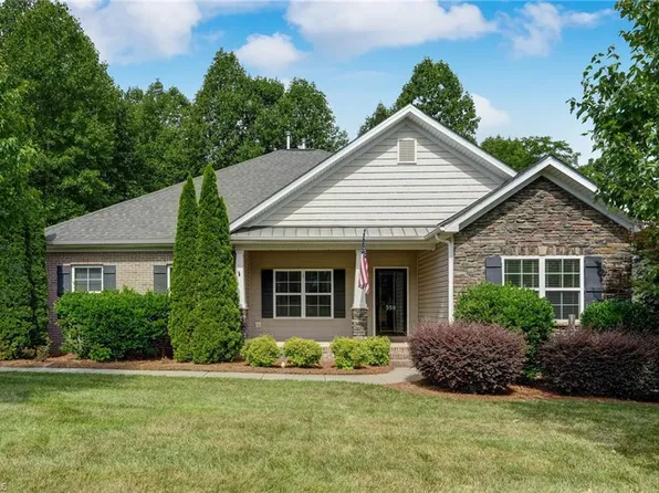 350 High Knoll Dr, Walkertown, NC 27051