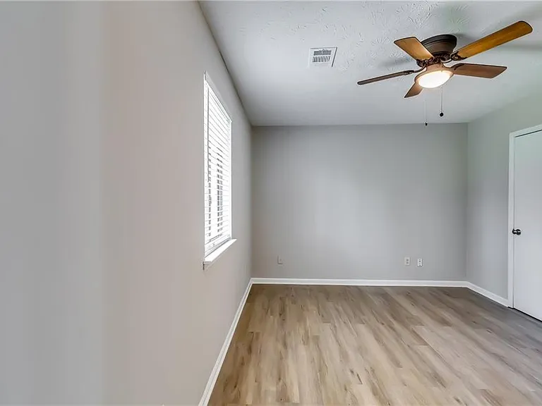 6627 Bent Creek Dr — Photo 7