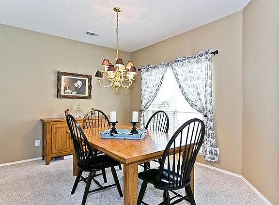 5th image of 9108 Regal Oaks Dr