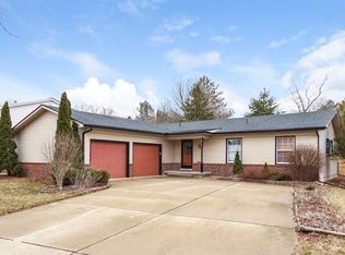 2210 Steeplechase Dr, Ann Arbor, MI 48103