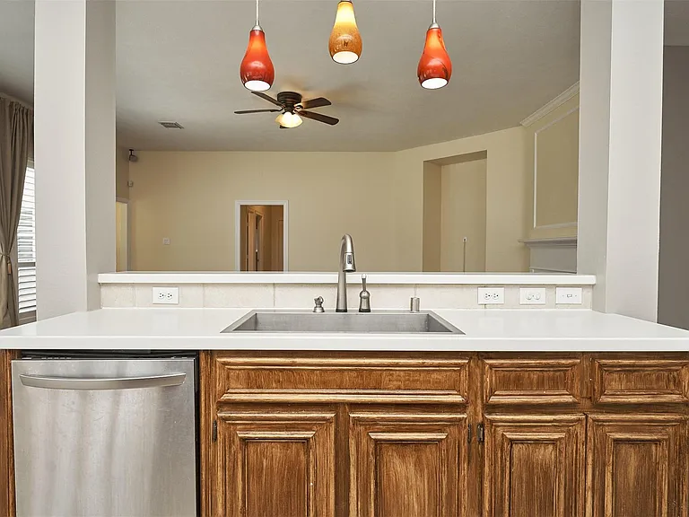 314 Shore Breeze Ln — Photo 25