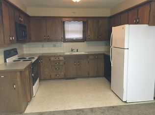 130 S 3rd St, Colwich, KS 67030