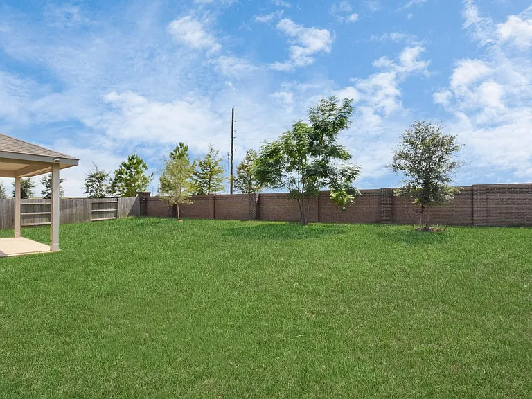 13002 Sheildaig St — Photo 44
