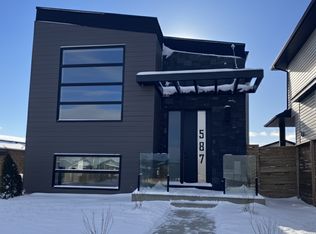 587 Kloppenburg Cres #A, Saskatoon, SK S7W 0P1