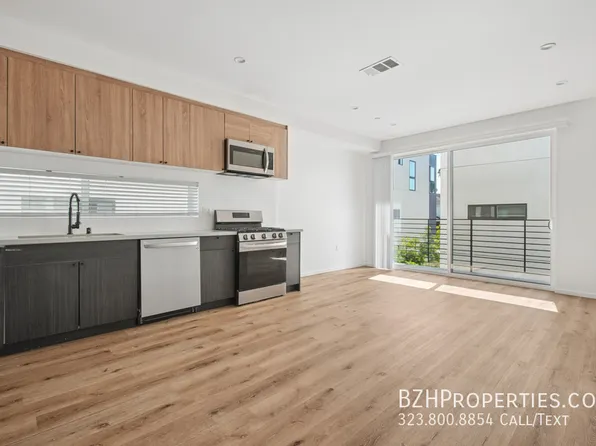 662 1/2 N Mariposa Ave, Los Angeles, CA 90004