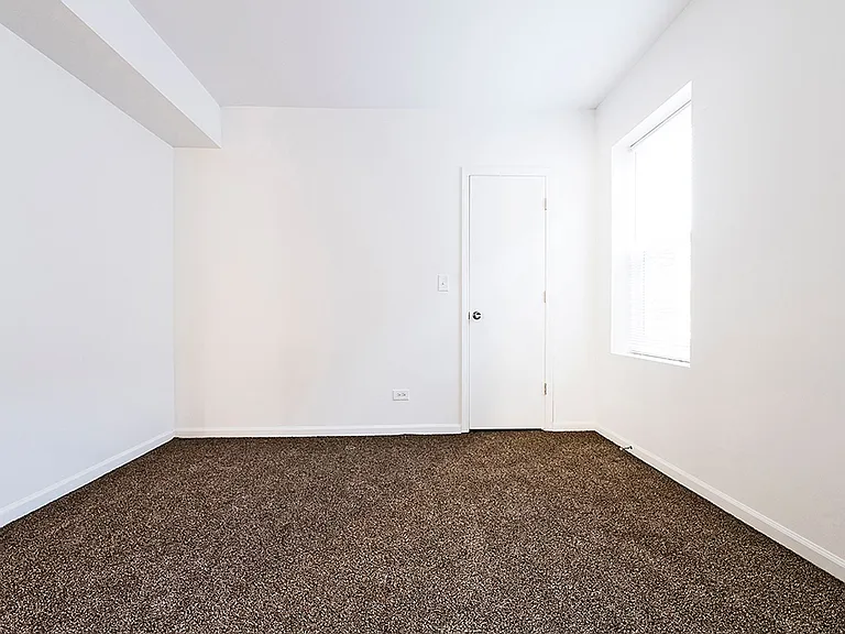 7938 S Hermitage Ave — Photo 5