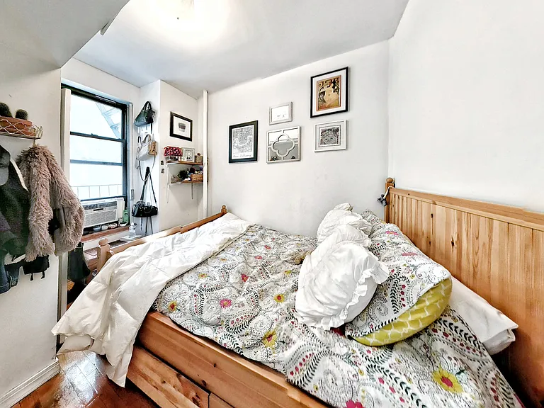188 2nd Ave #19 — Photo 4