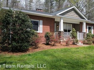 58 Holly Oak Dr, Hendersonville, NC 28792
