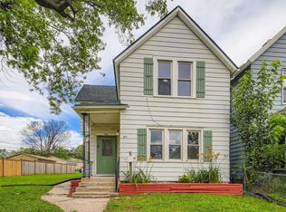 911 Sims Ave, Saint Paul, MN 55106