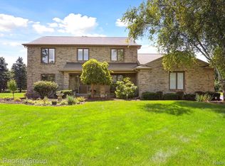 4455 Lancaster Dr, Clarkston, MI 48348