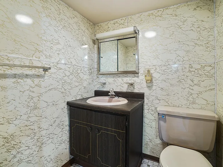 11 N Derby Rd — Photo 17