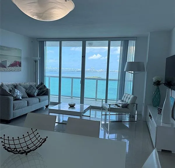 1800 N Bayshore Dr #2107 — Photo 9