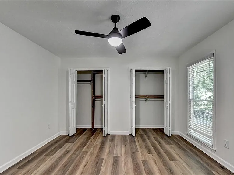 1530 Plunketts Rd — Photo 32