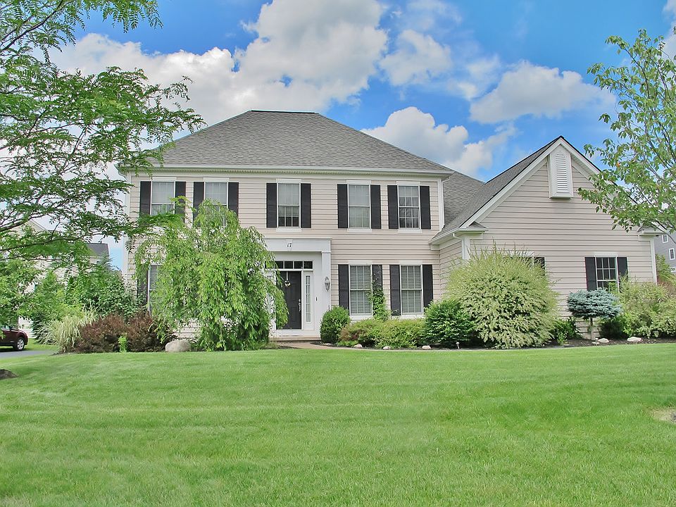 1st image of 17 Amber Hill Dr