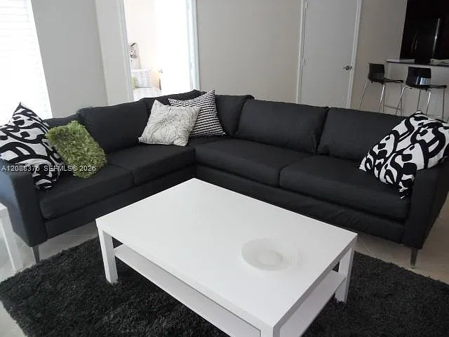 Eastside At Aventura Cond — Photo 4