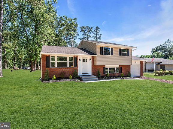 5th image of 143 Oak Pines Blvd