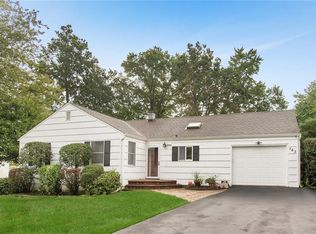 163 Hanson Ln, New Rochelle, NY 10804