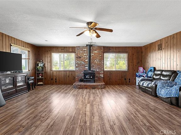 3rd image of 3325 Hall Rd