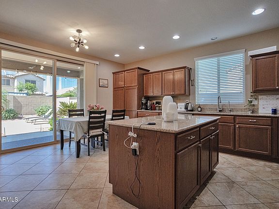 4th image of 18004 W DIANA Avenue