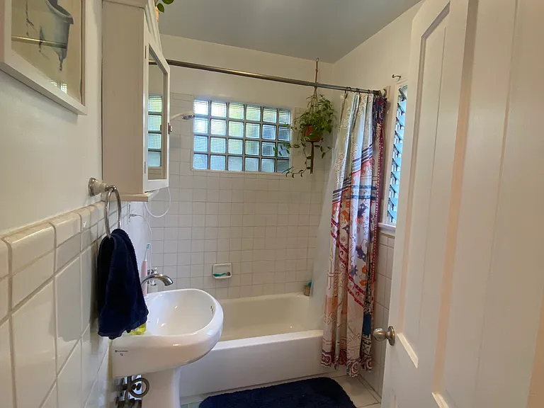 1324 1/2 Ocean Park Blvd #1/2 — Photo 11