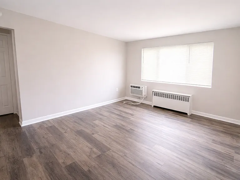 6 Galveston St SW #303 — Photo 8