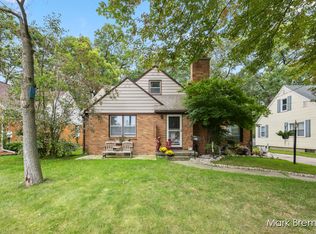 2614 Forest Grove Ave SW, Wyoming, MI 49519