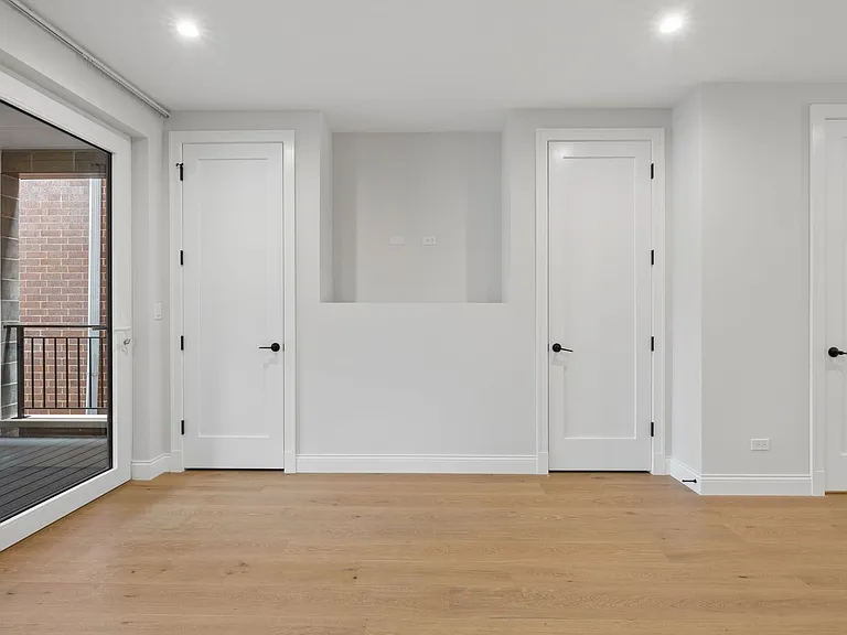 3739 N Clifton Ave #1 — Photo 40