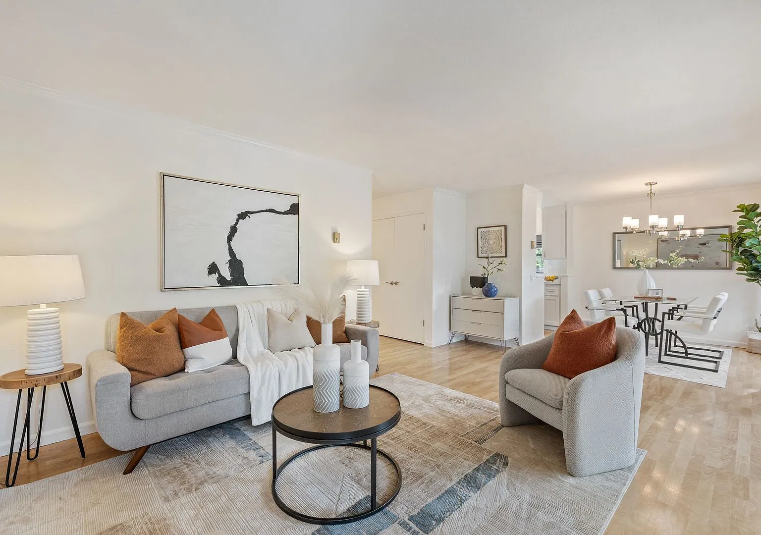 Renovated Ground Floor Condo with Lake Views at The Waters of Mountain View — Photo 4