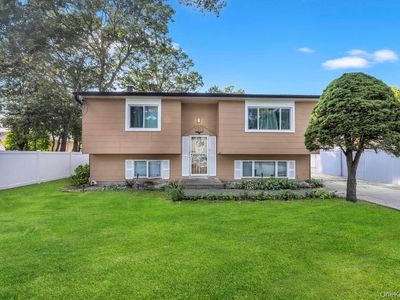 12 Roosevelt Avenue, Greenlawn, NY, 11740