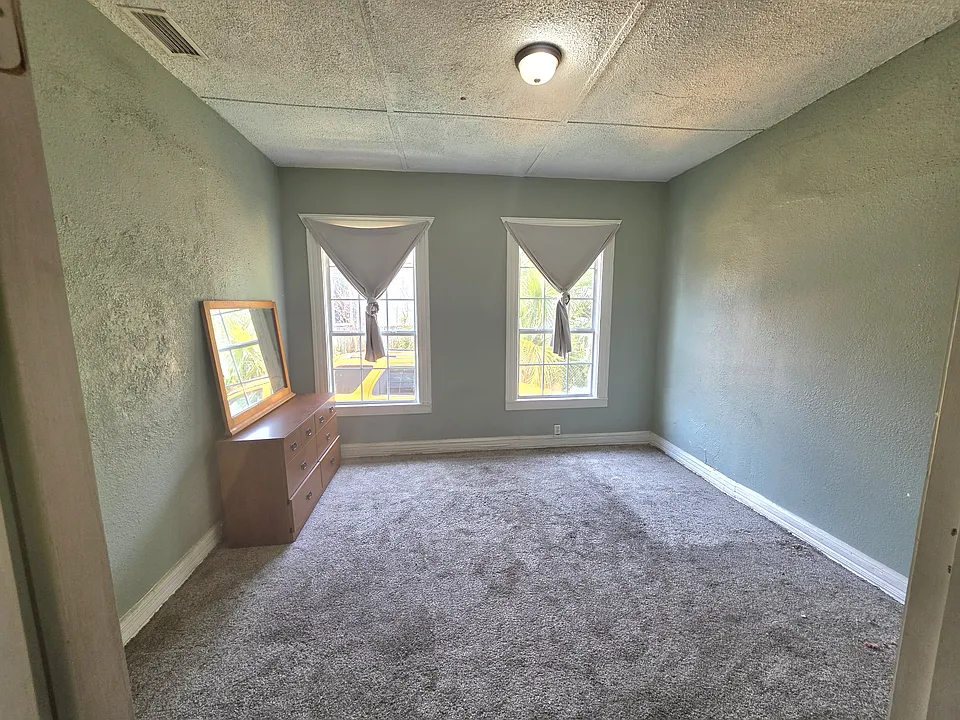 274 McDuff Ave S