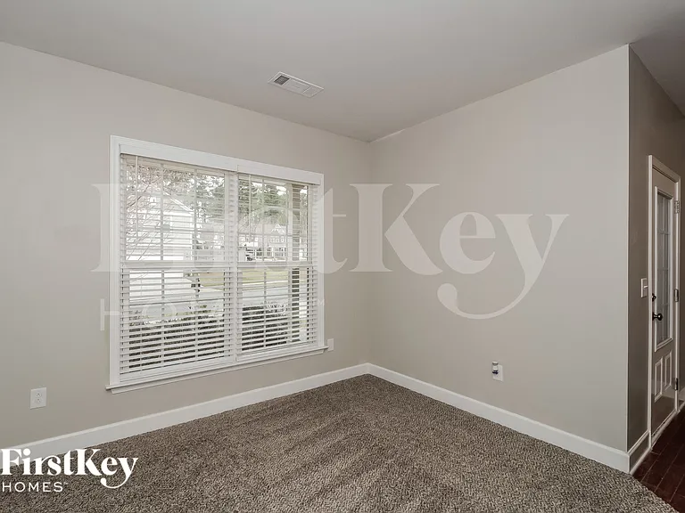 355 Ridgewood Trl — Photo 13