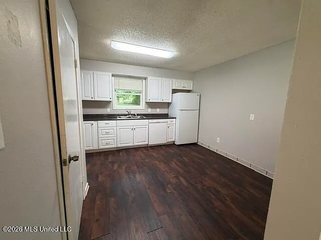 709 Shirley Dr — Photo 11
