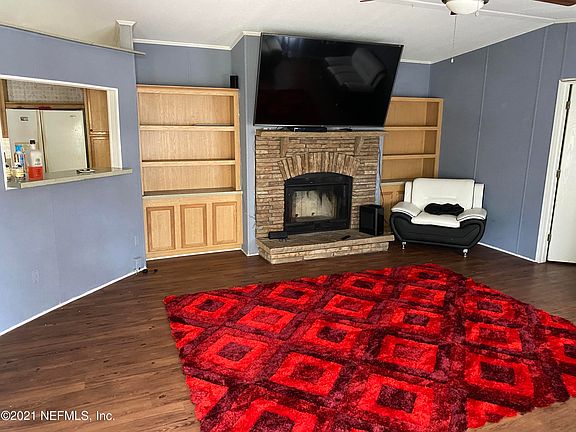 4th image of 8117 Osteen St
