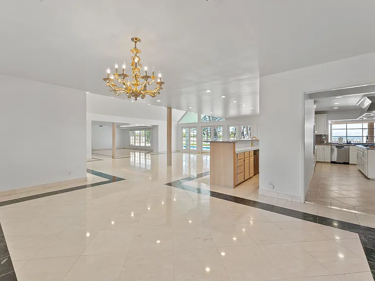 4159 Regal Oak Dr — Photo 32