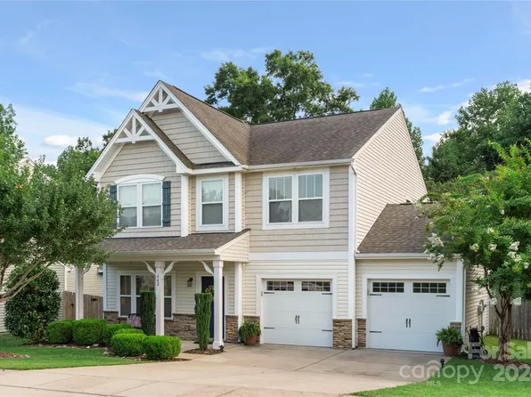 442 Dutch White Dr, Clover, SC 29710